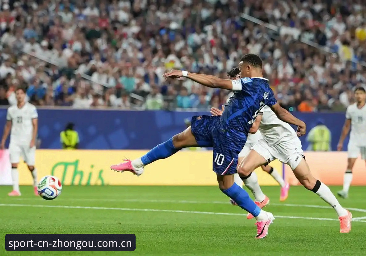 法国3-0伊拉克：雷暴之夜姆巴佩追平克洛泽，与梅西还差2球